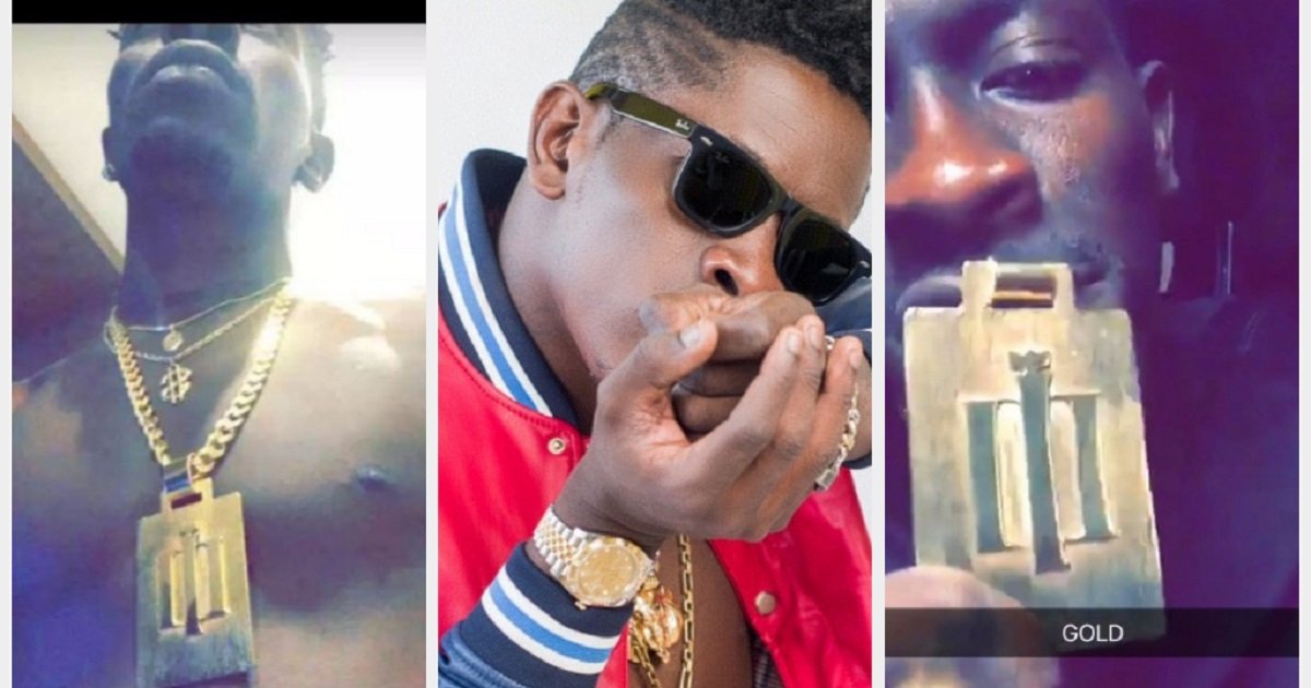 Shatta Wale wins an award at Uganda Music Awards